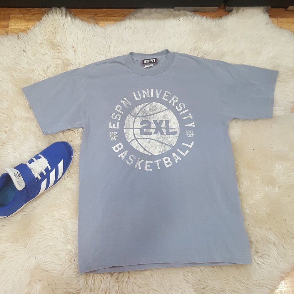 💥AWESOME💥 Vintage ESPN Basketball Tee